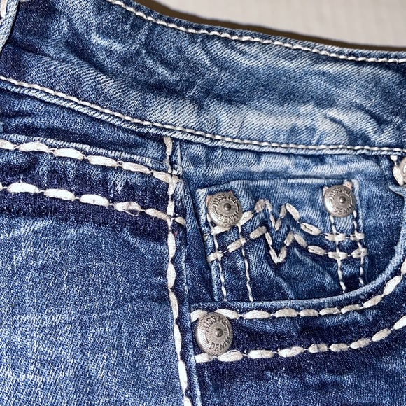 Miss Me Easy Shorts Size 26 Distressed Denim Blue Jean Shorts - Picture 12 of 12